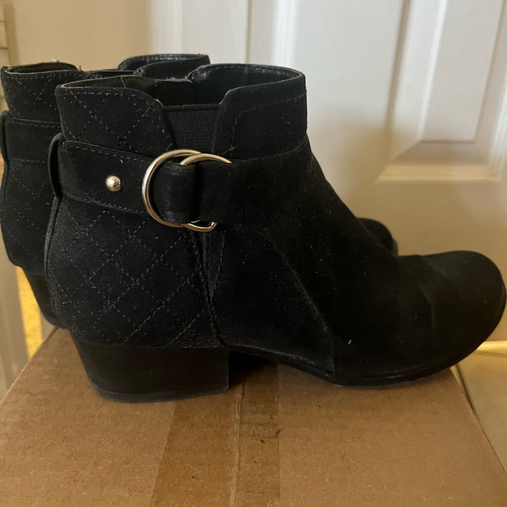 Black booties excellent condition